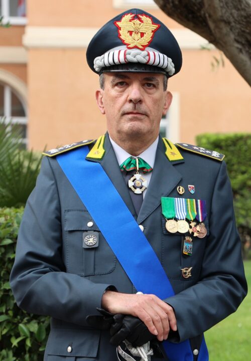 Guardia Di Finanza Il Generale Di Corpo D Armata Andrea De Gennaro 