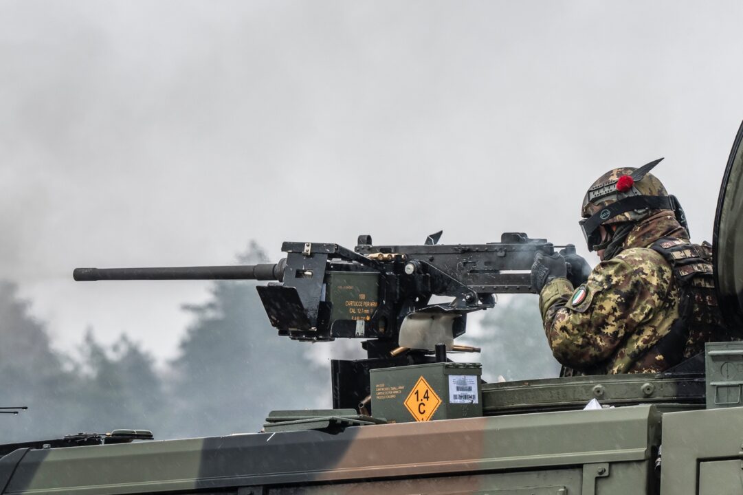 Alpino dell'8 Reggimento Alpini durante l'esercitazione